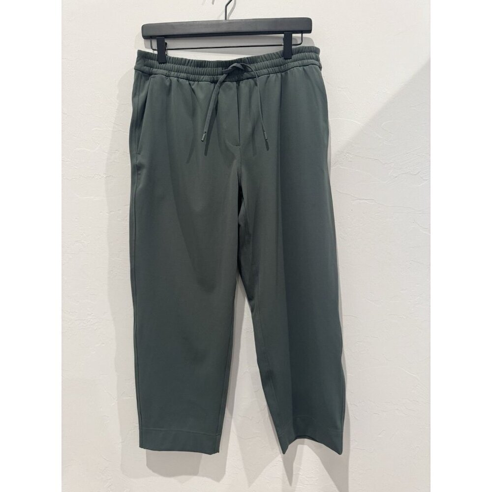 Lululemon Tapered-Leg Mid-Rise Crop 25" *Luxtreme Dark Forest Size Medium - Picture 6 of 16